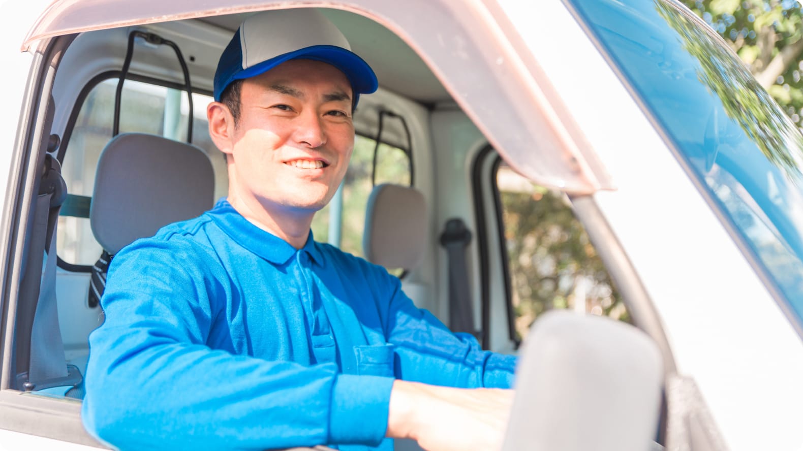 軽貨物ドライバーとして働くのはアリ？ナシ？仕事内容、年収、必要資格を徹底解説